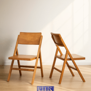 AGUSTY FOLDING CHAIR